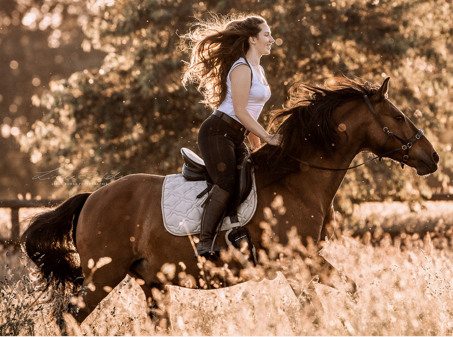 Chiara Lischka background