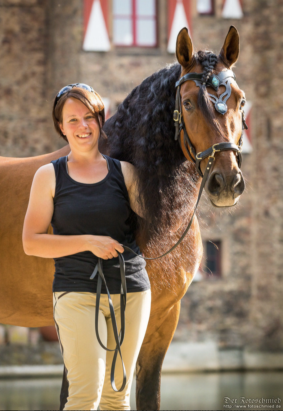 Romy Wirtz background